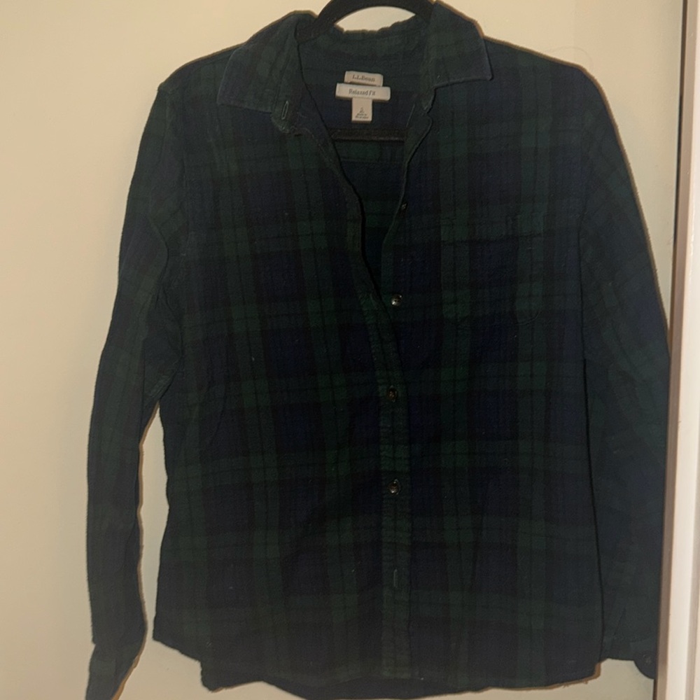 L.L. Bean relaxed fit flannel- size small, great condition, navy and green